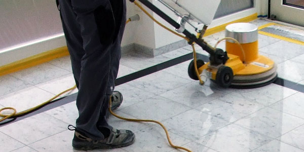 Servicios de Limpieza y Abrillantado en comunidades de vecinos
