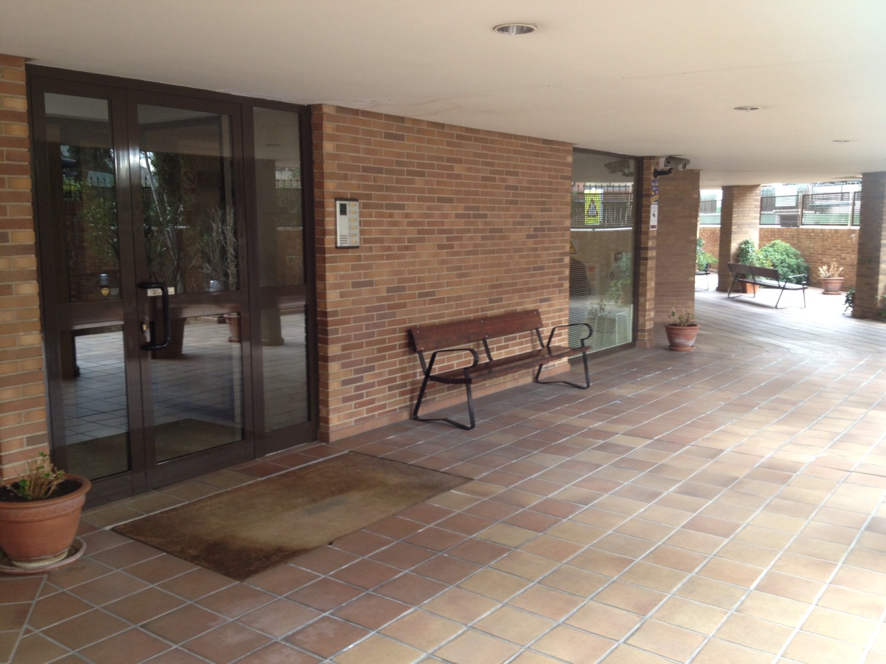 servicios conserjería nocturna